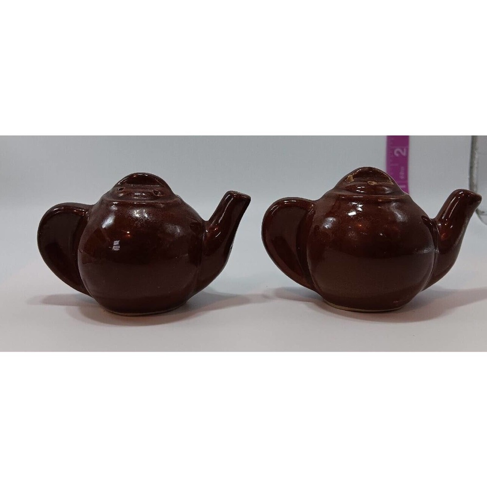 Tea Pot Kettle Salt & Pepper Shakers Souvenir Decorative Collectible